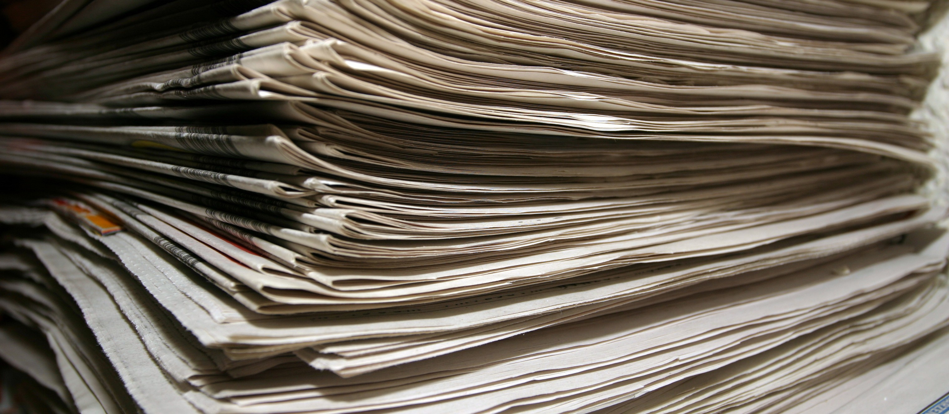 external image newspapers-stack-photo-Griszka-Niewiadomski-sxc-hu-e1342609368846.jpg