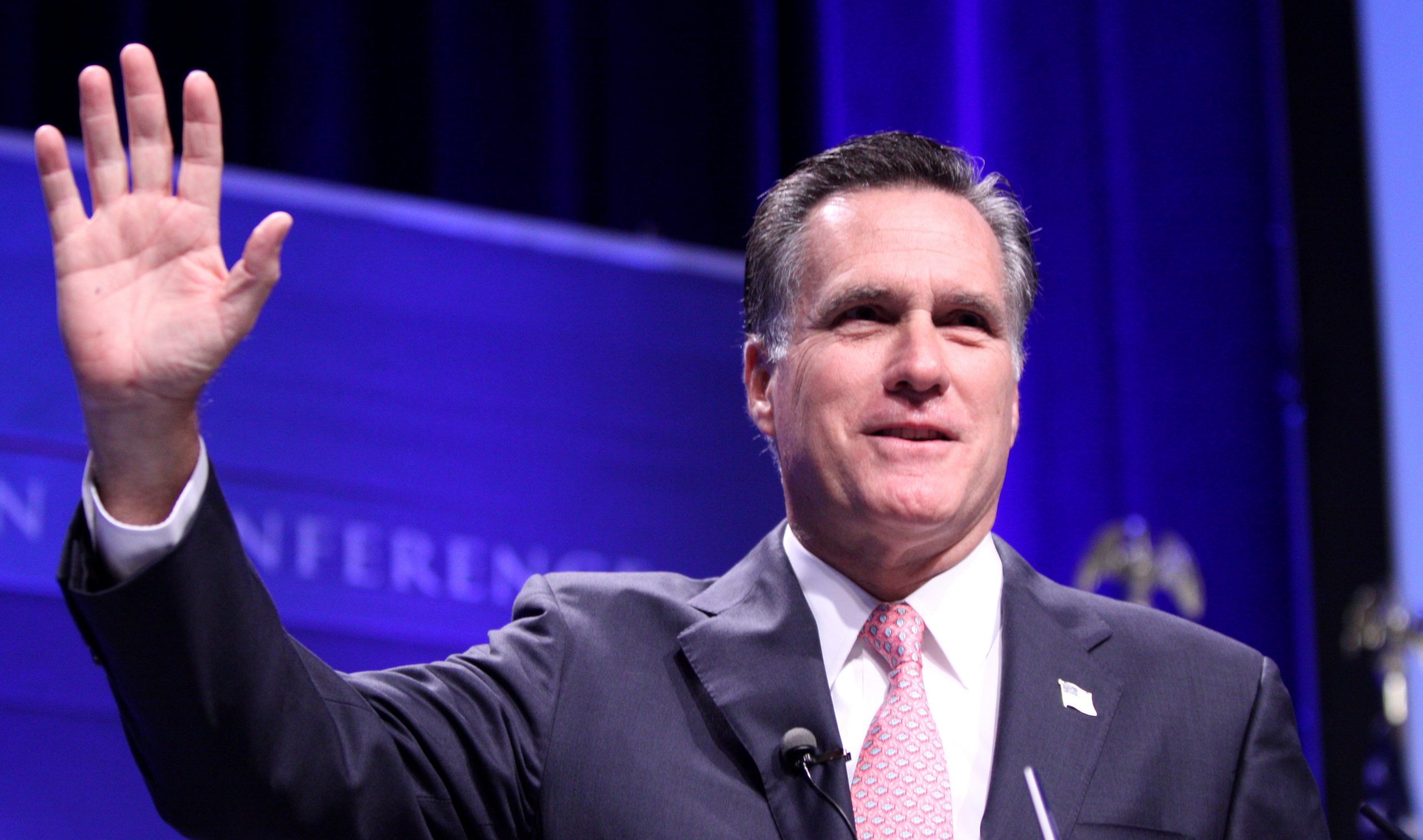 Presidential hopeful Mitt Romney to visit Poland
