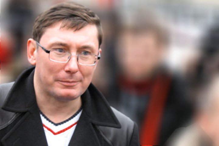 Lutsenko hospitalised as Ukraine authorities face political fallout