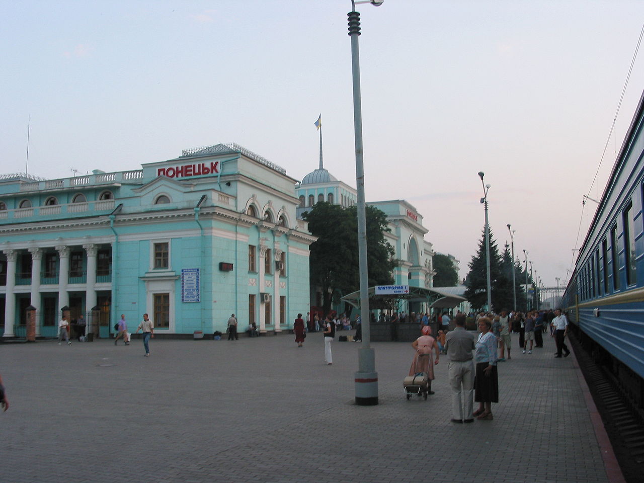 Donetsk Russians say only Putin can save them – The Sofia Globe
