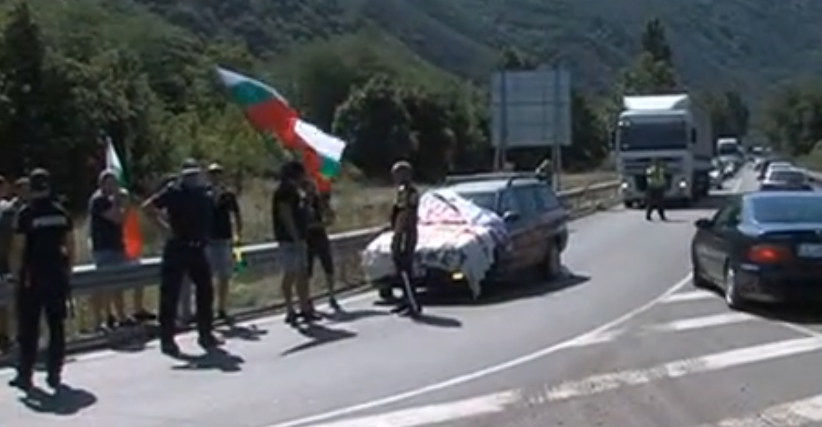 Bulgaria: Anti-government protesters obstruct traffic on E-79 road to Greece – reports