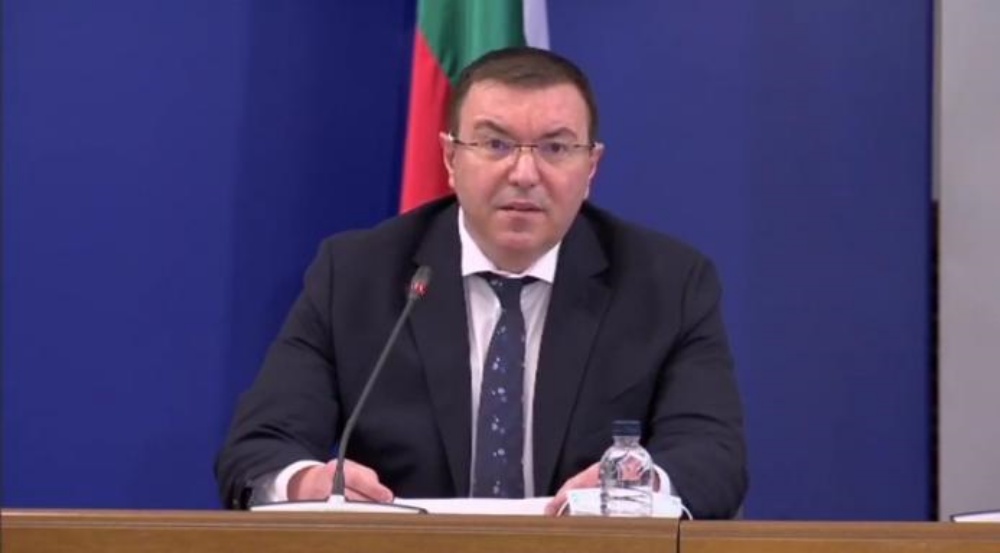 Covid-19 jabs 'green corridors' could continue, Bulgaria Health Minister says - Vimarsana News