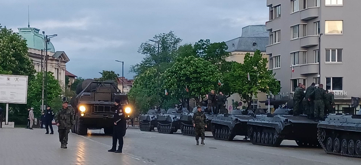 Nato battle group vehicles to take part in Bulgaria’s Armed Forces Day ...