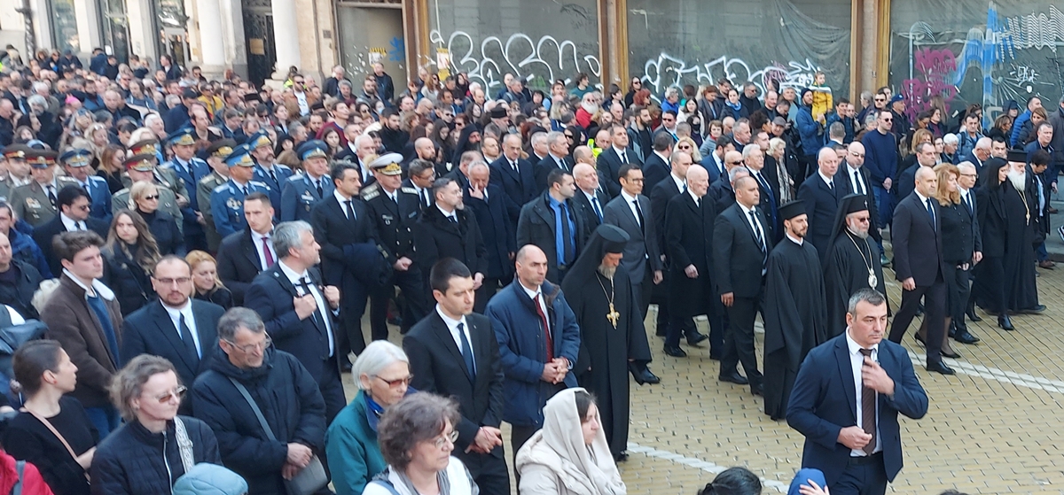 Bulgarian Orthodox Church Patriarch Neofit buried at St Nedelya church ...