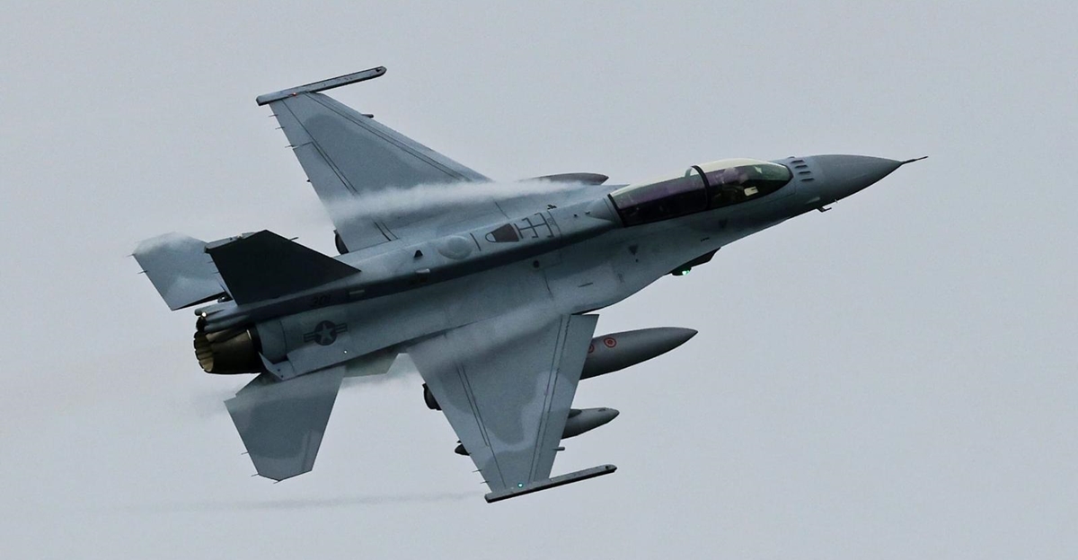 Bulgarian Air Force’s F-16 makes maiden flight in Bulgaria’s air space